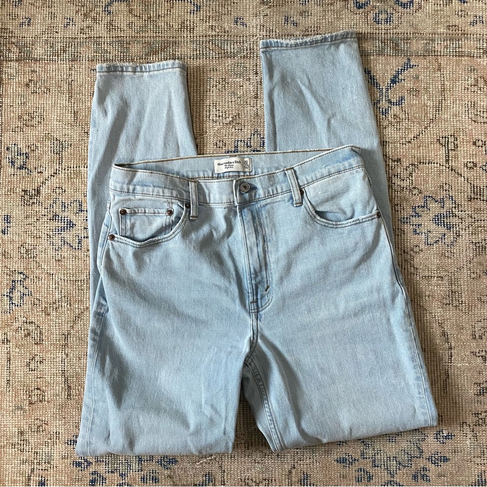 Abercrombie EXTRA LONG Light Blue Denim Skinny high rise Jeans size 30